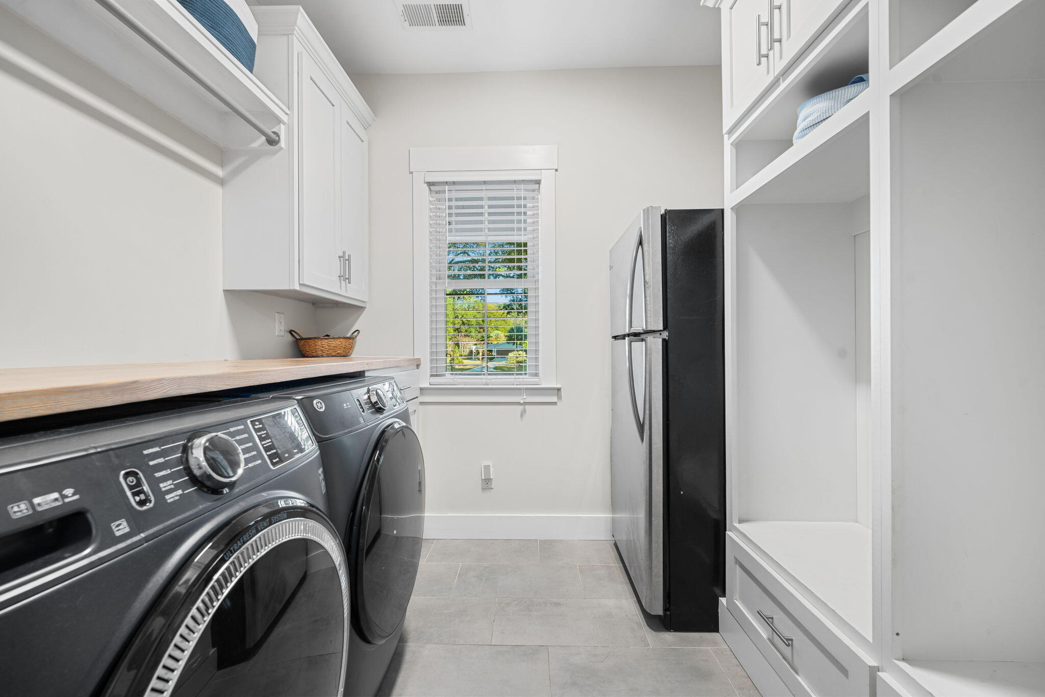 5323 Peerless Place Drive