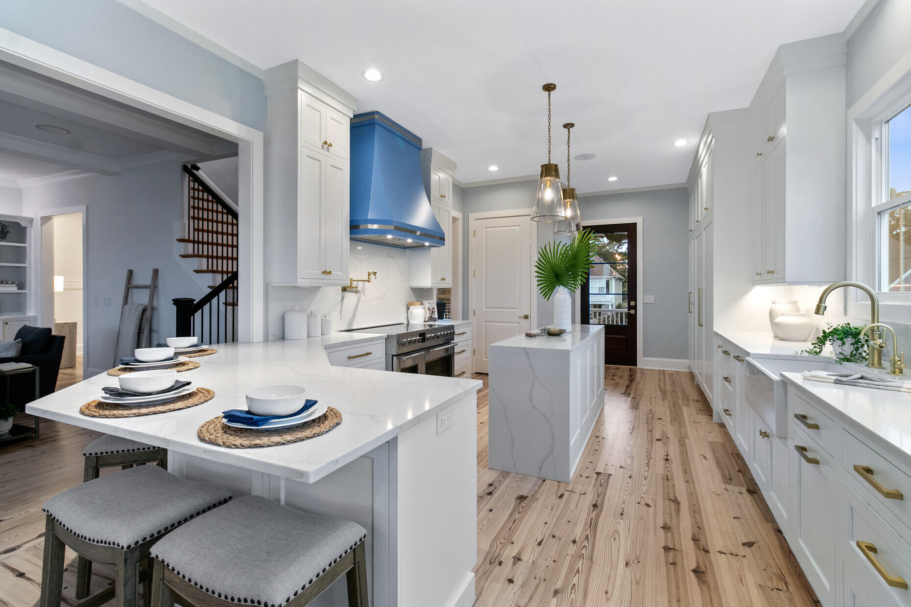 2777 Oak Manor Drive