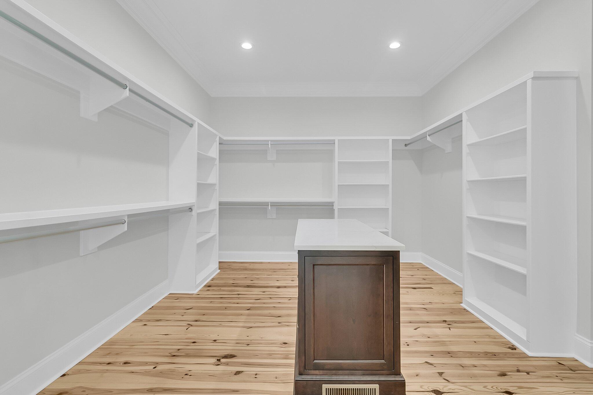 2777 Oak Manor Drive