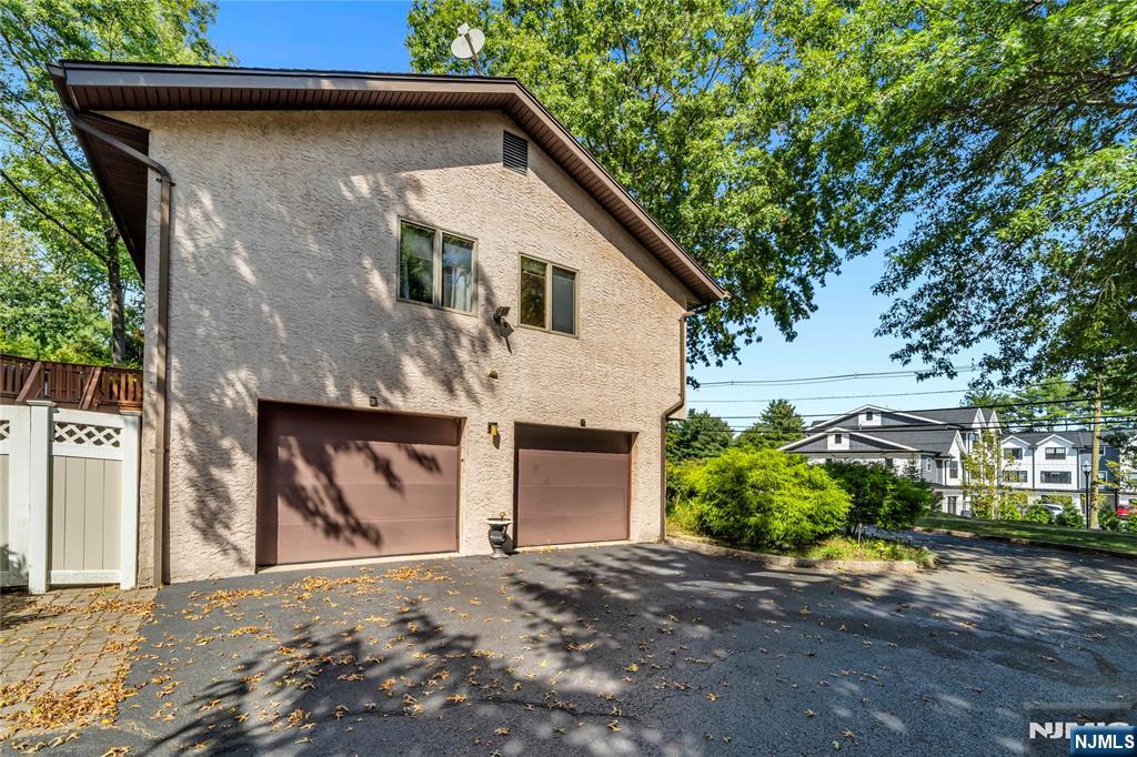 237 Rivervale Road
