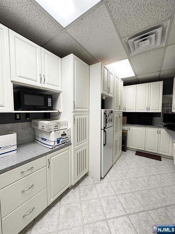 842 Avenue 1