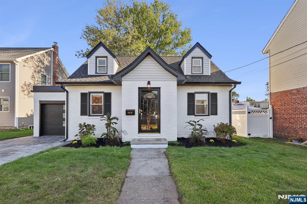 39-18 Romana Drive