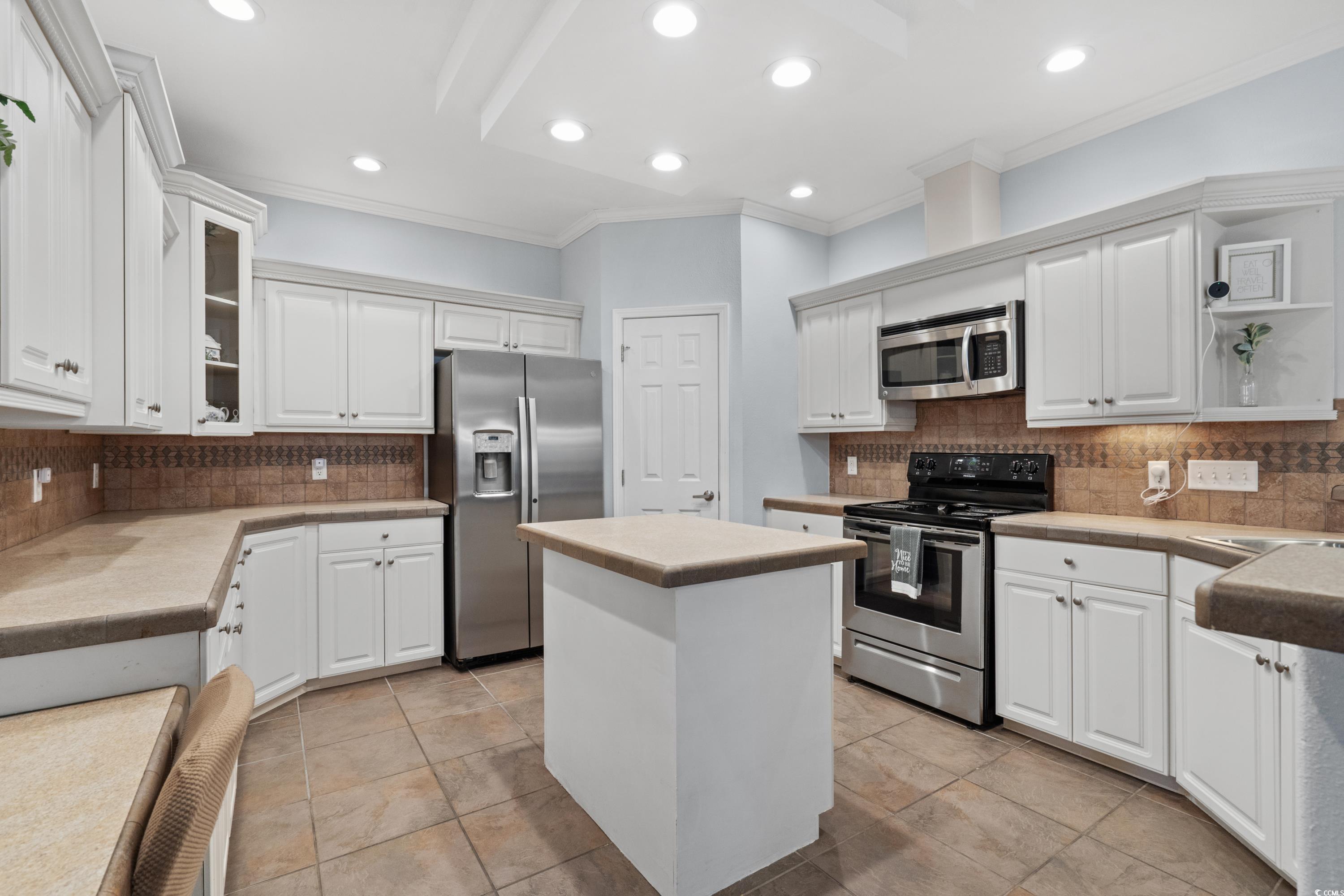 251 Lakeside Crossing Dr.