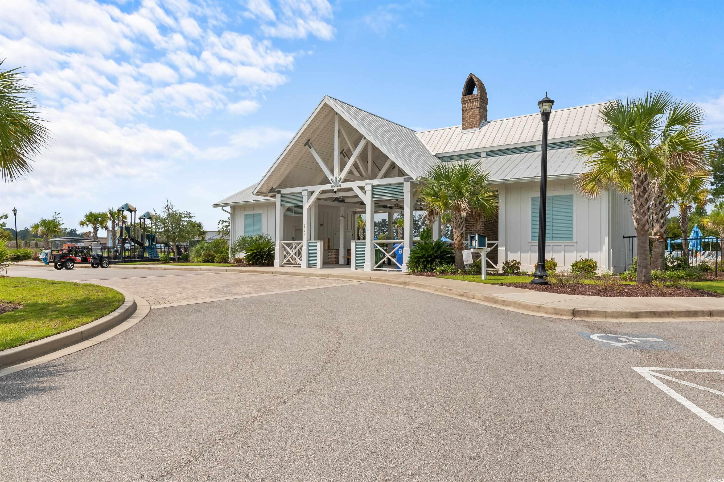2568 Goldfinch Dr.