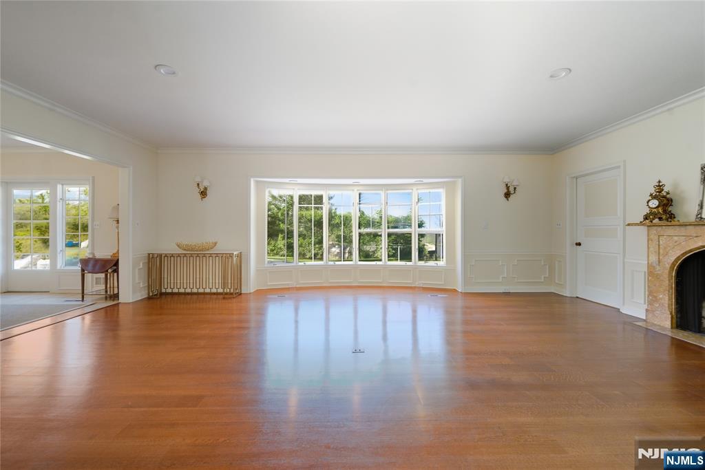 18 Pepperidge Tree Terrace