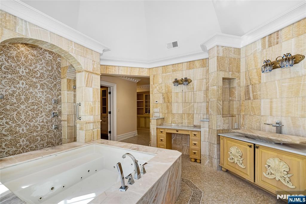 105 Chestnut Ridge Road