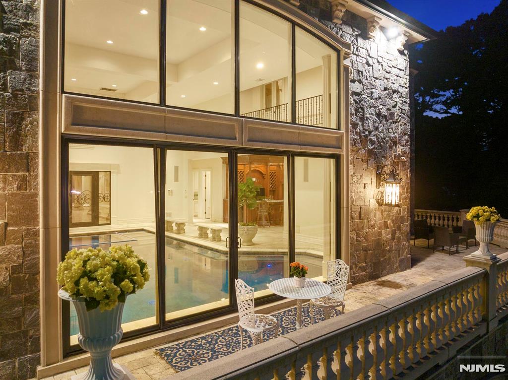 105 Chestnut Ridge Road