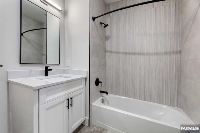 192 Livingston Street 304