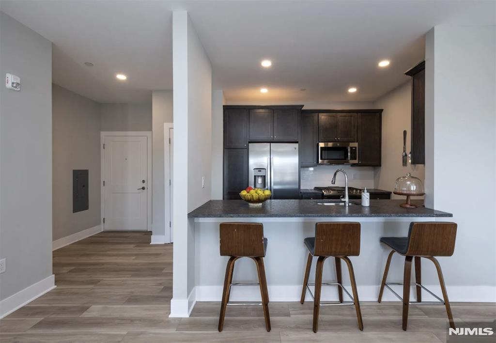 455 Livingston Street 313