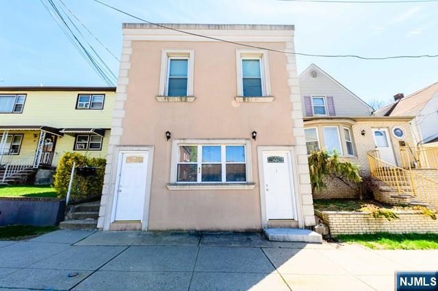 82 Pacific Avenue 3
