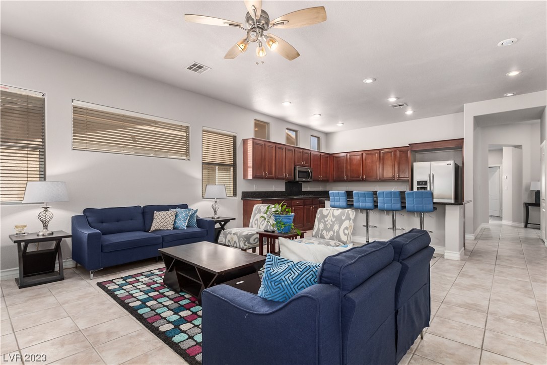 2727 Cool Lilac Avenue