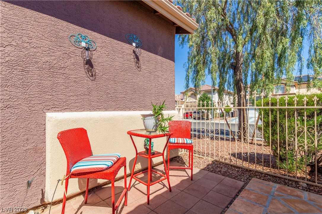 2727 Cool Lilac Avenue