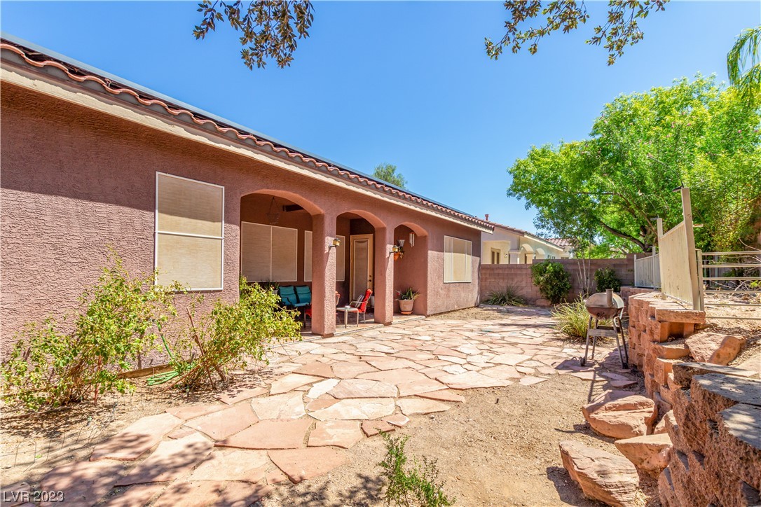 2727 Cool Lilac Avenue