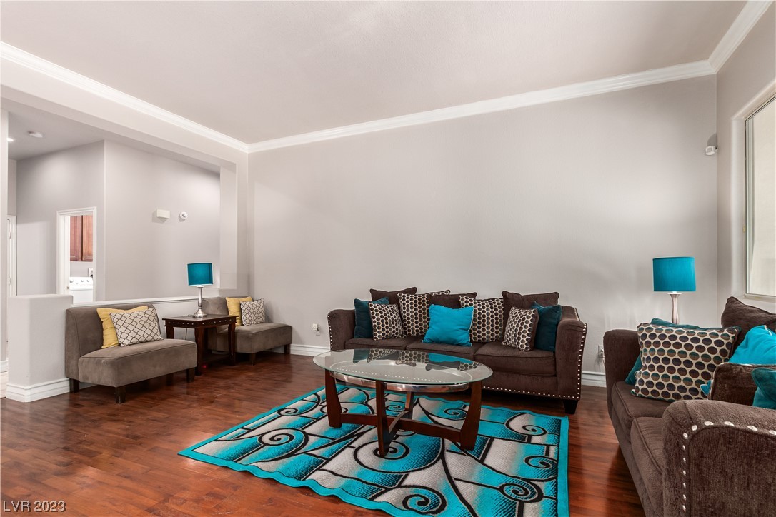 2727 Cool Lilac Avenue