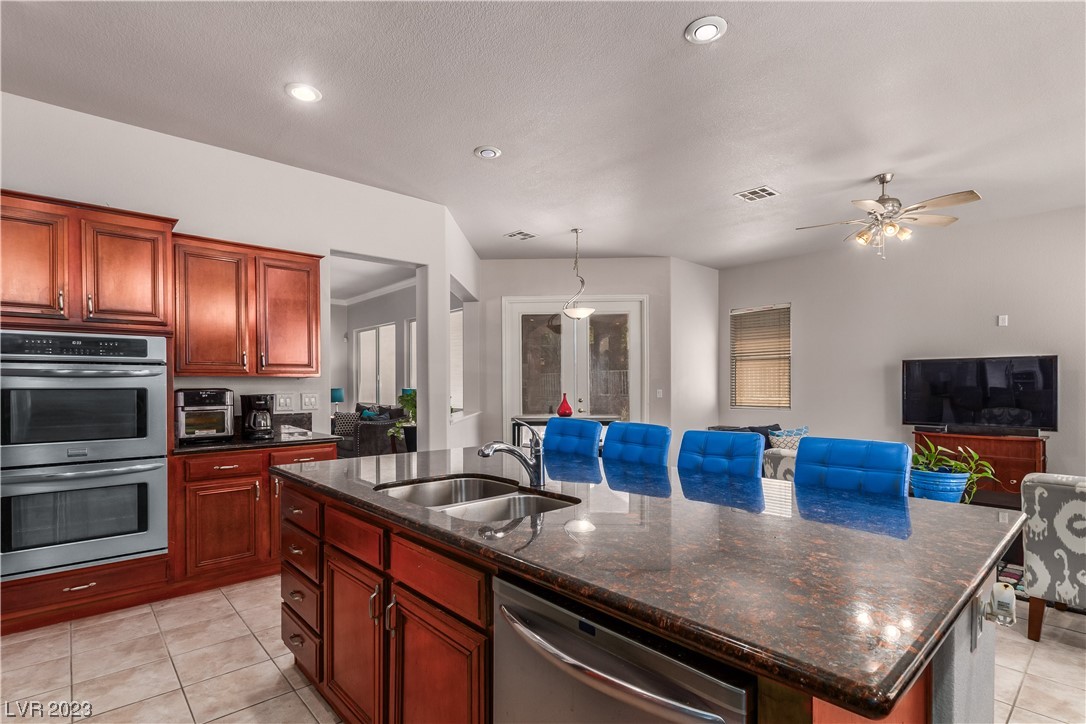 2727 Cool Lilac Avenue