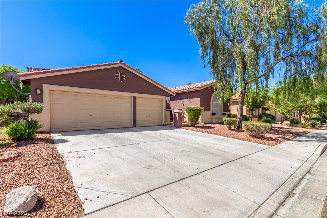 2727 Cool Lilac Avenue