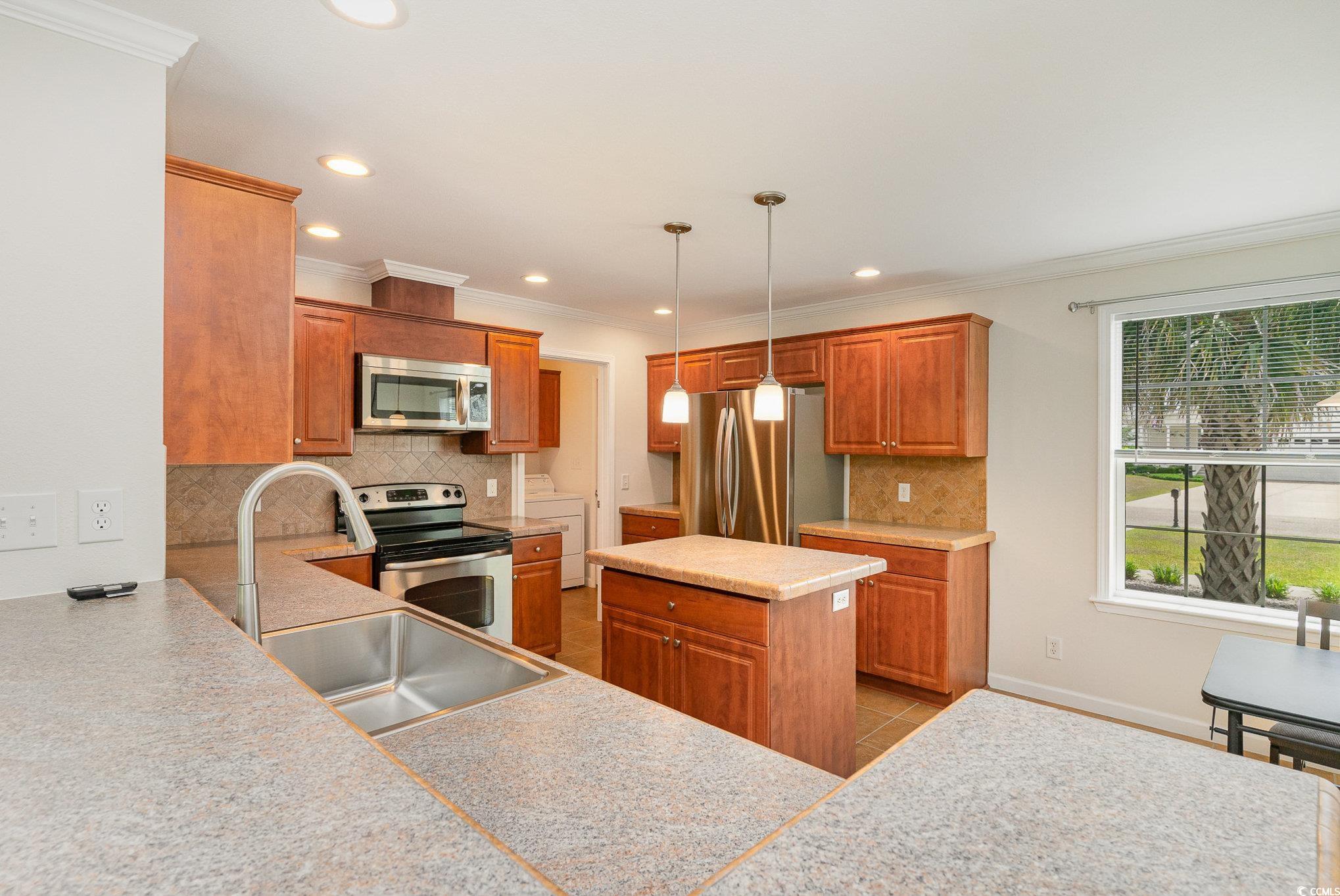 1007 Greencrest Ct.