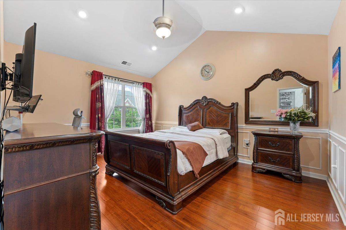 2420 Canterbury Lane