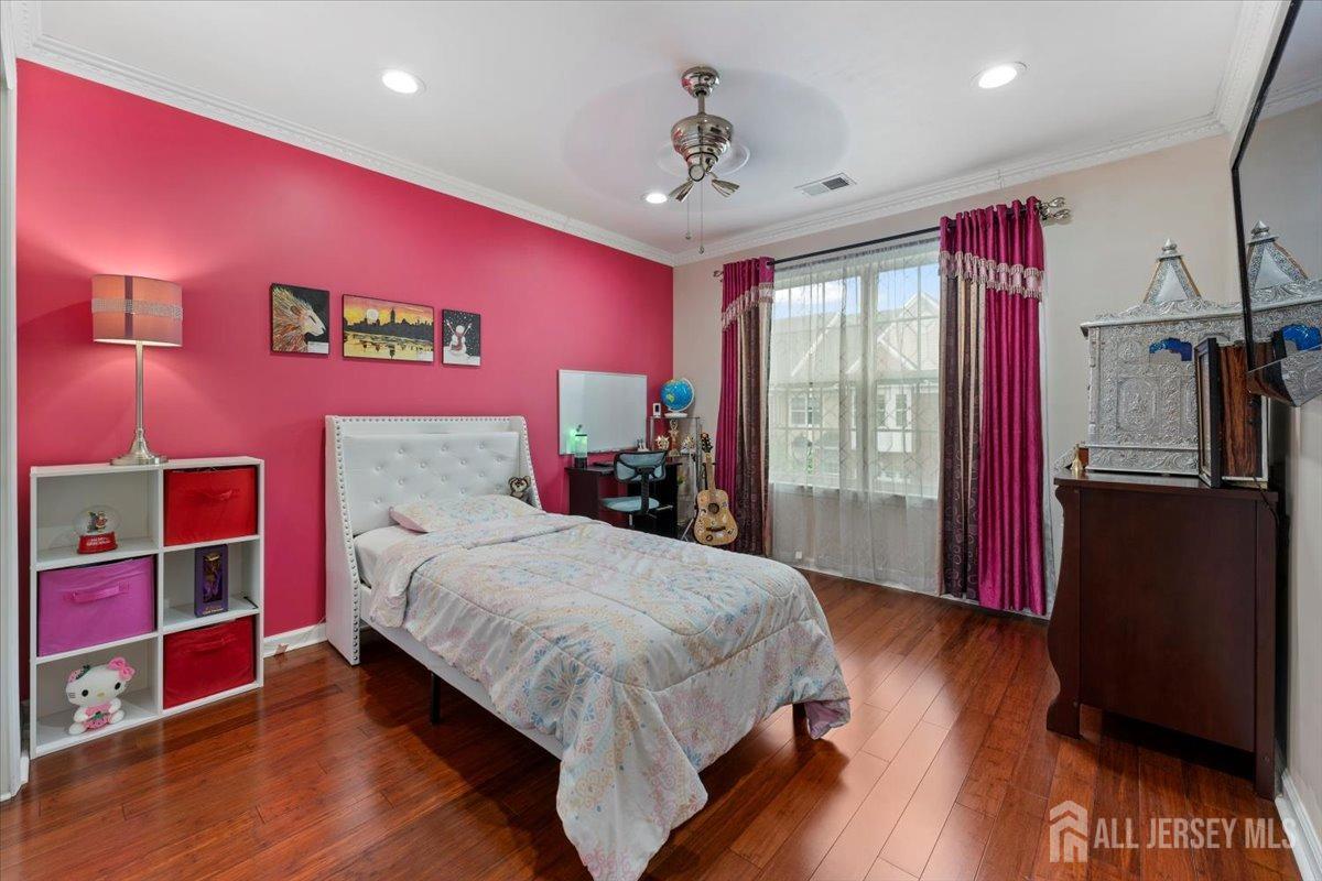 2420 Canterbury Lane