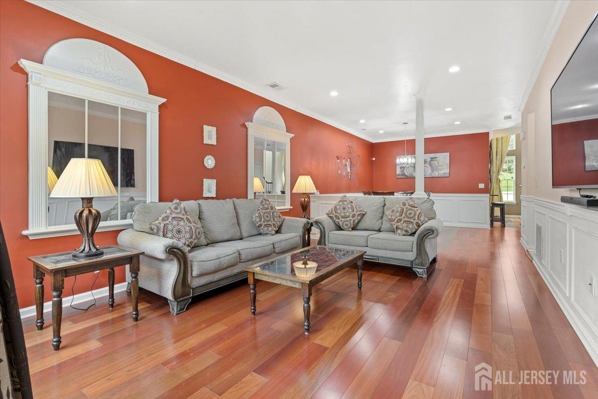2420 Canterbury Lane