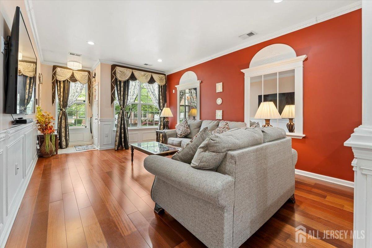 2420 Canterbury Lane