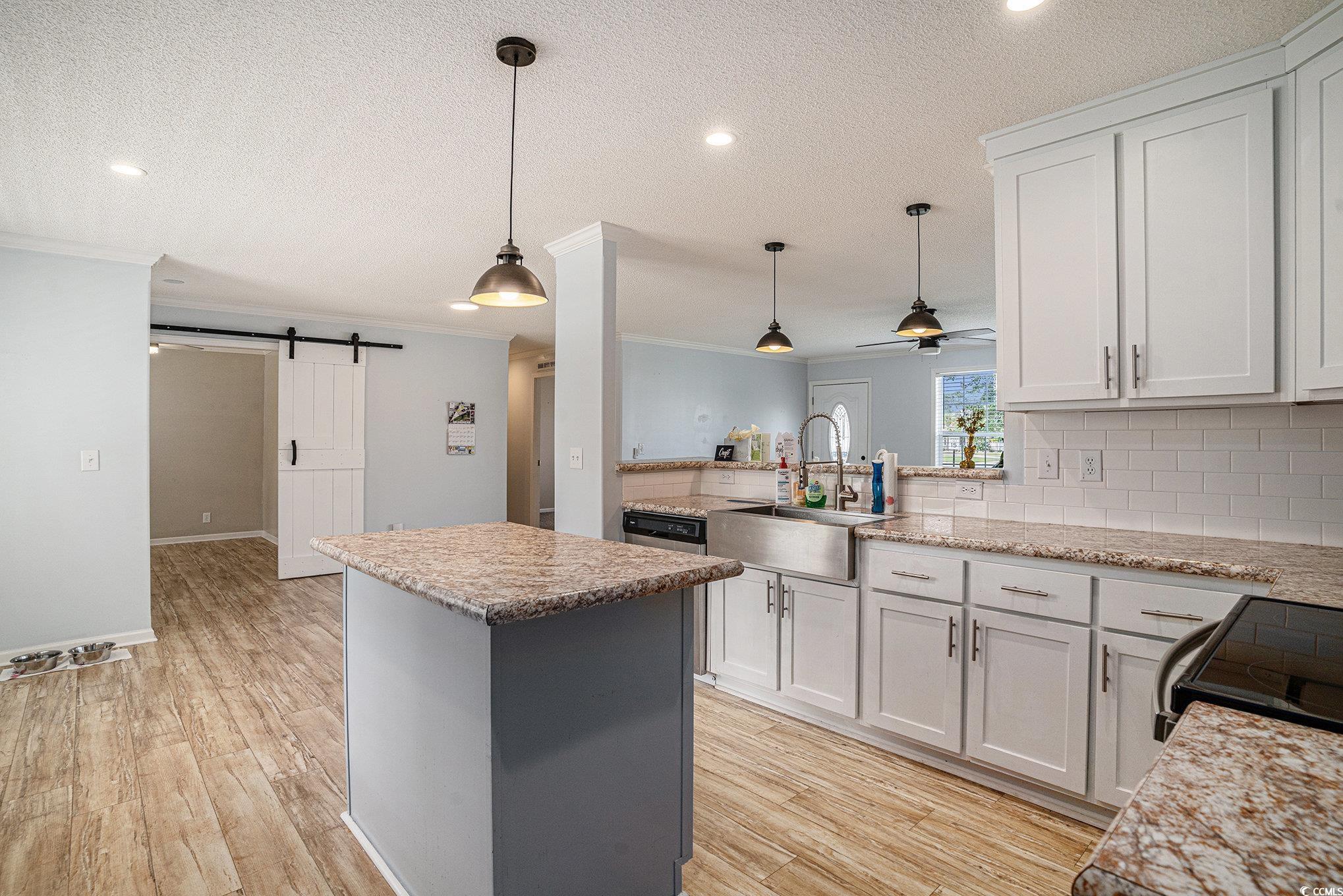 419 Lakeside Crossing Dr.