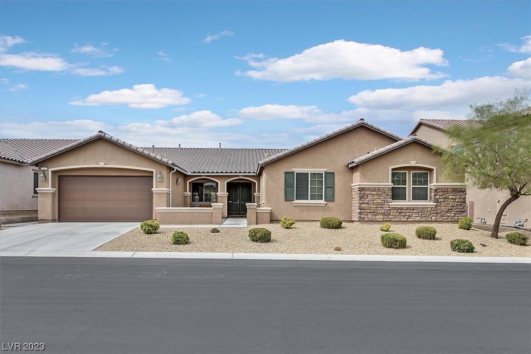 7292 White Bloom Avenue