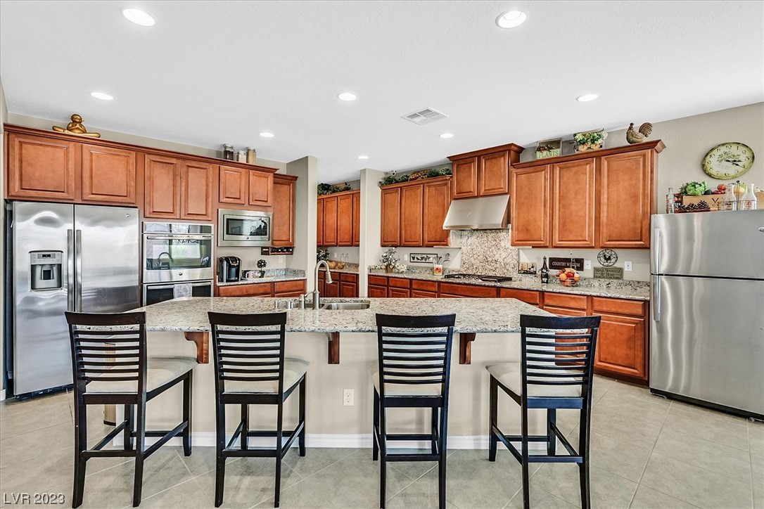 7292 White Bloom Avenue