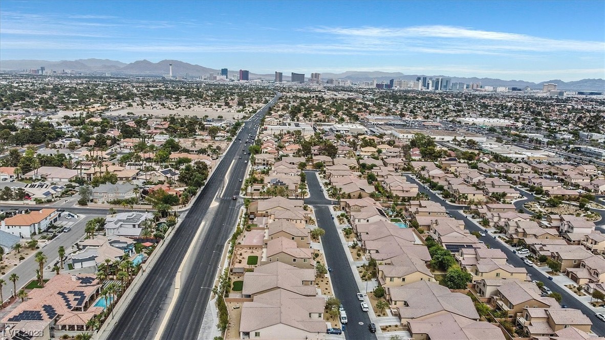 7292 White Bloom Avenue