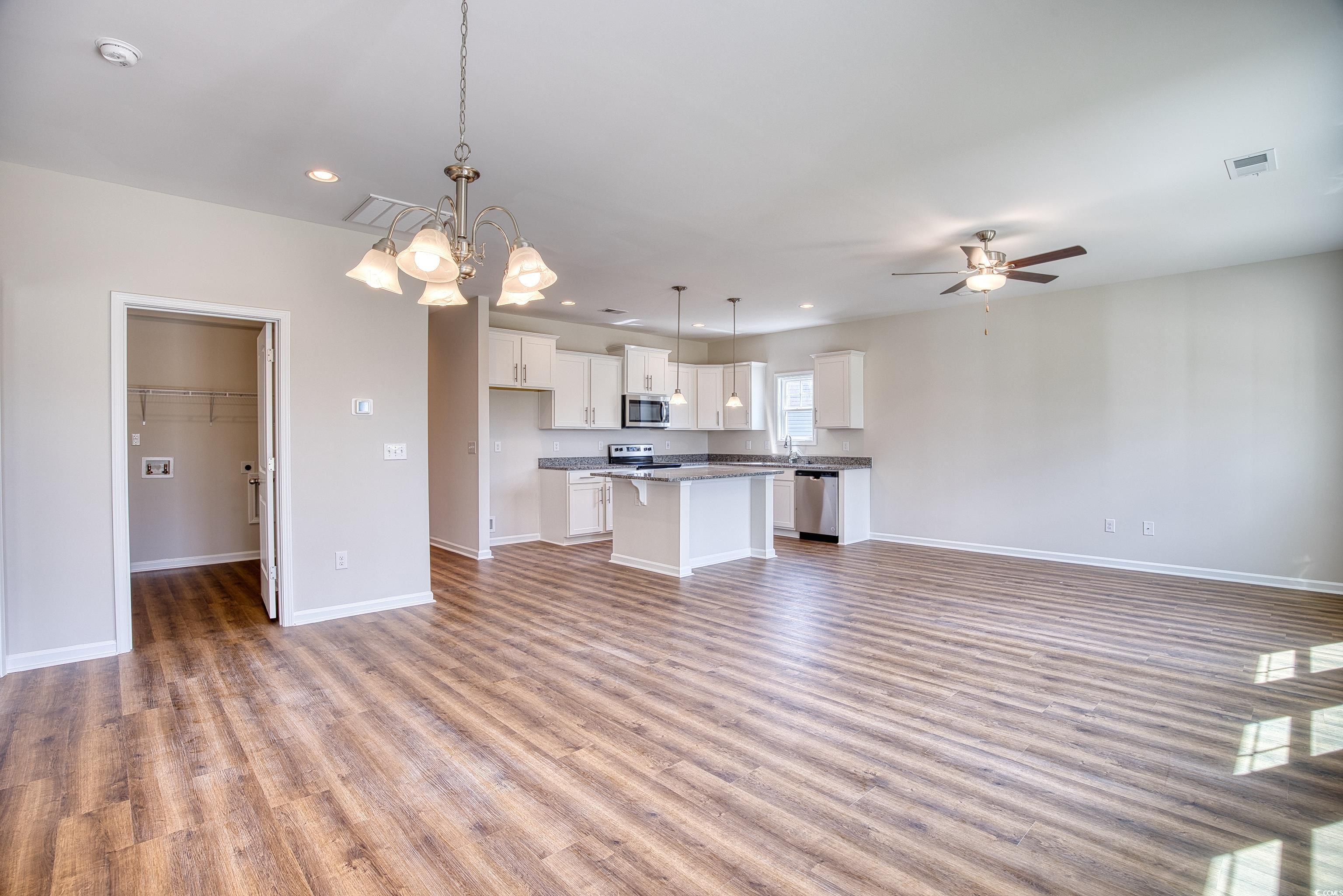 279 Palmetto Sand Loop