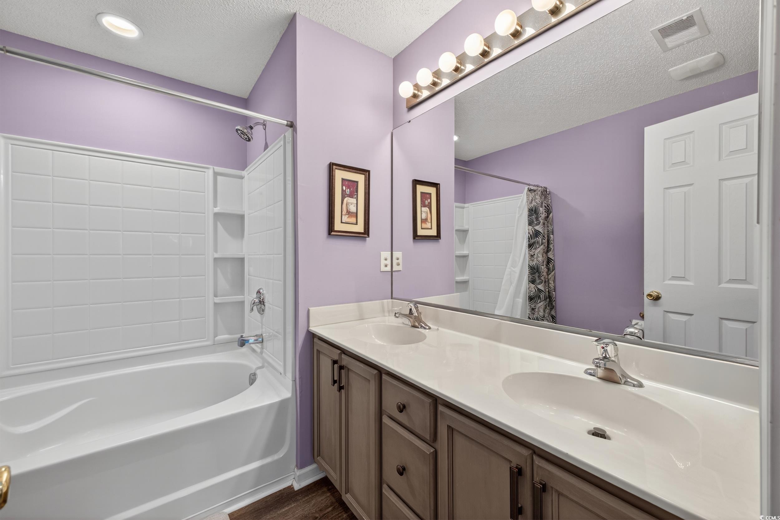 638 Riverward Dr. Unit: 638