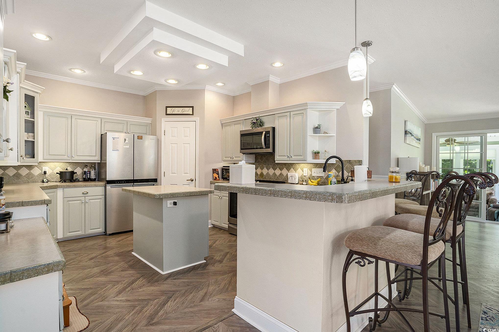 203 Lakeside Crossing Dr.