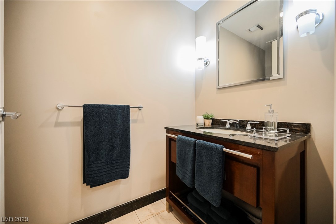 2700 Las Vegas Boulevard 1803