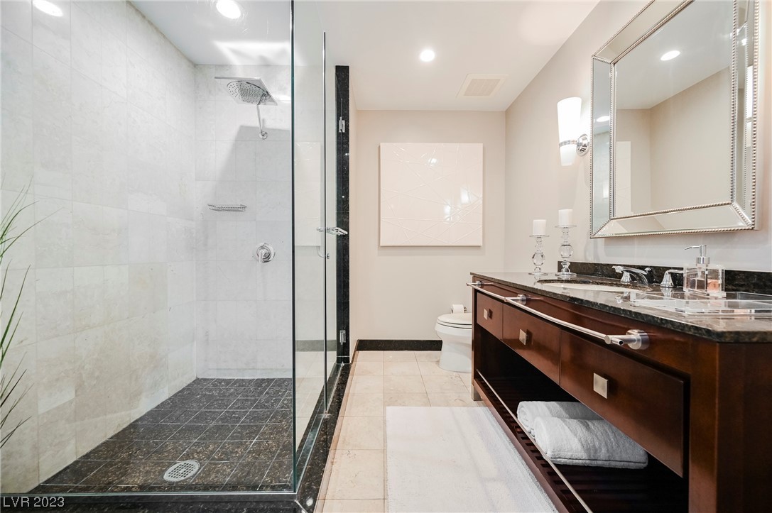 2700 Las Vegas Boulevard 1803