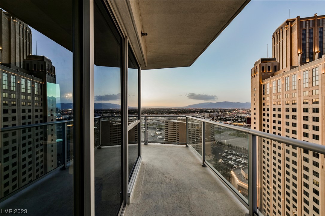 2700 Las Vegas Boulevard 1803