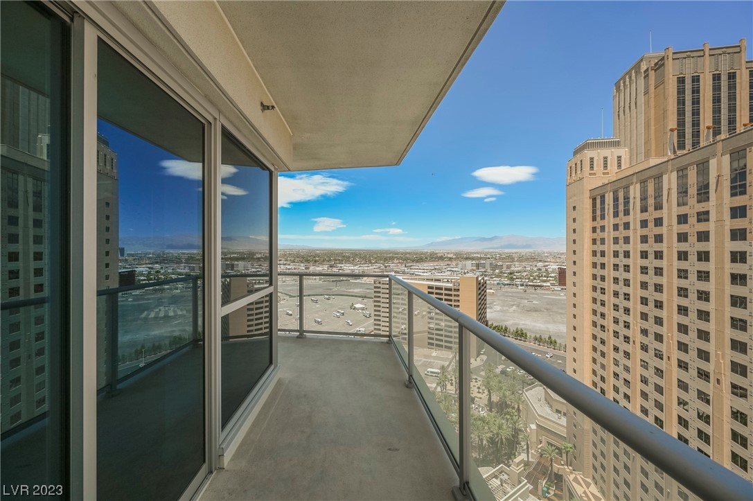 2700 Las Vegas Boulevard 1803
