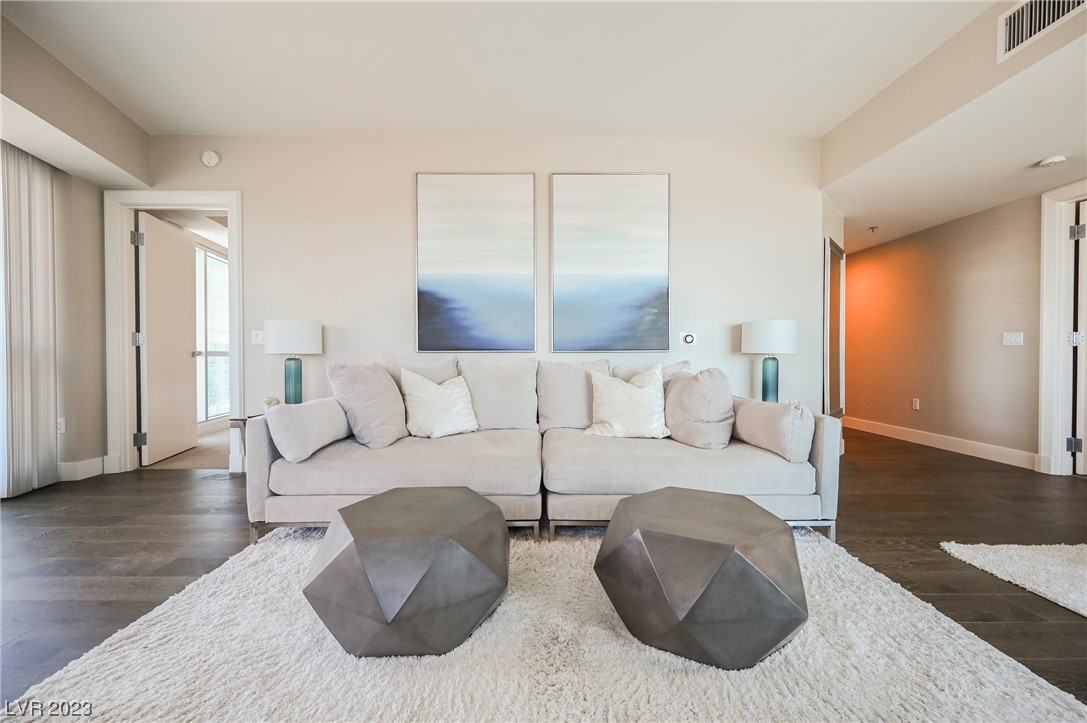 2700 Las Vegas Boulevard 1803