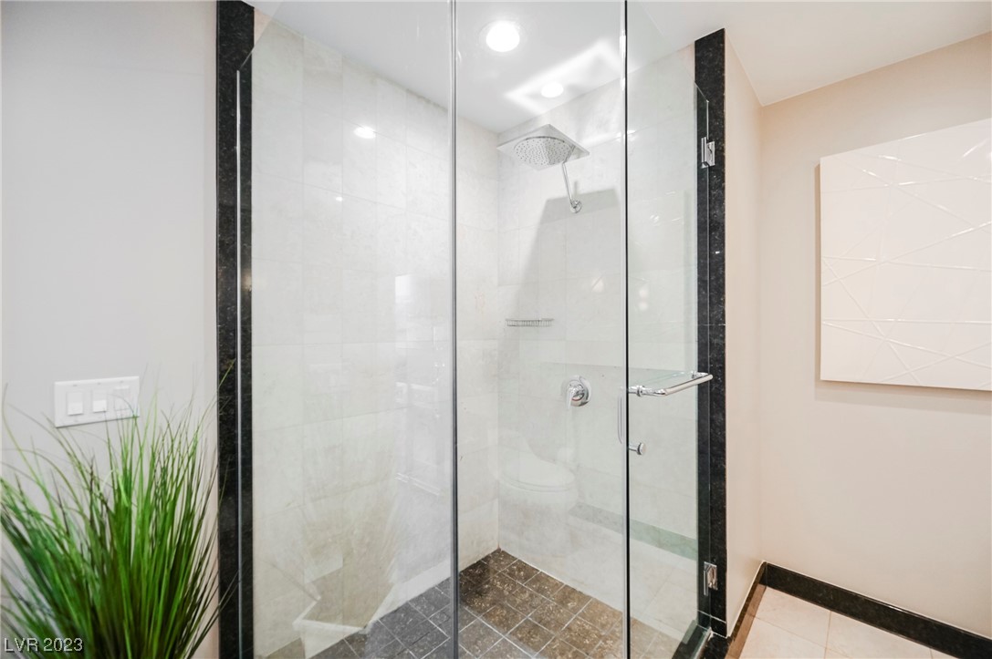 2700 Las Vegas Boulevard 1803