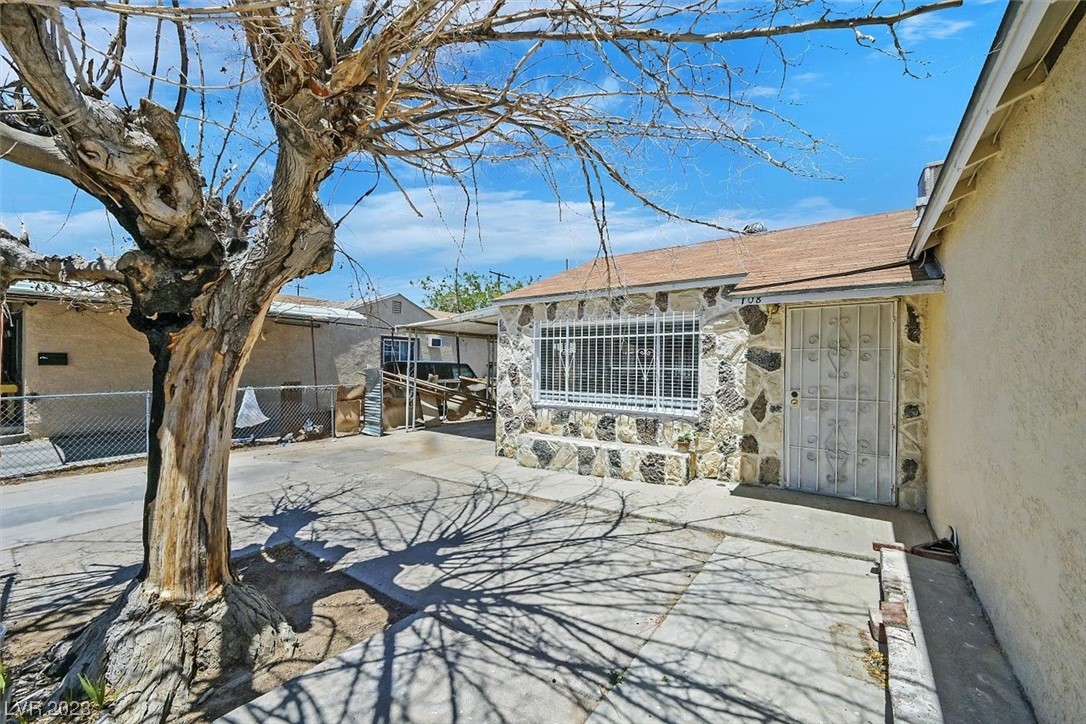 708 Lillis Avenue
