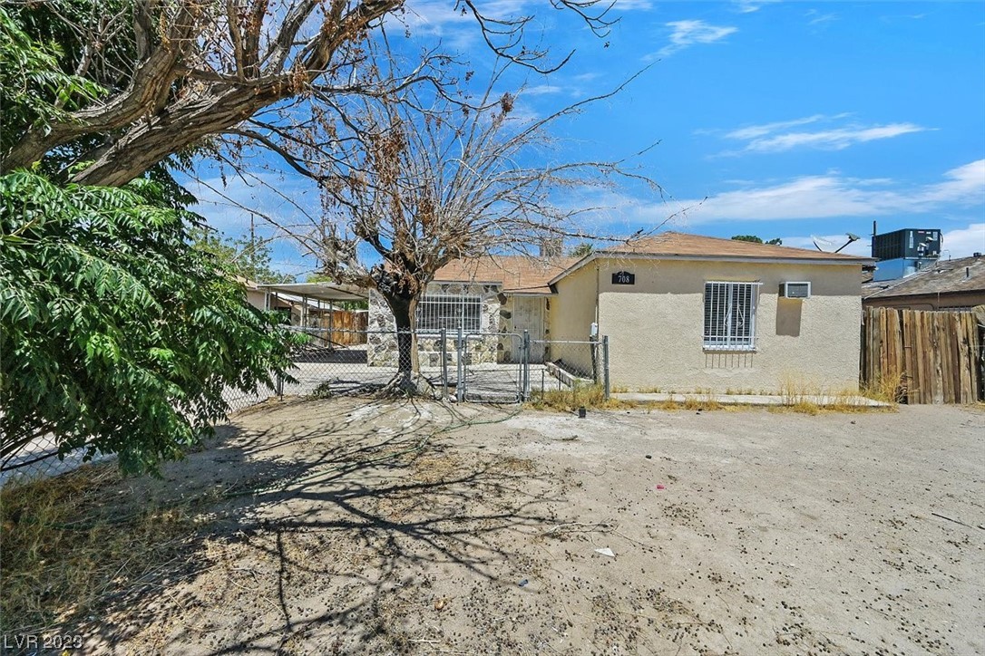 708 Lillis Avenue