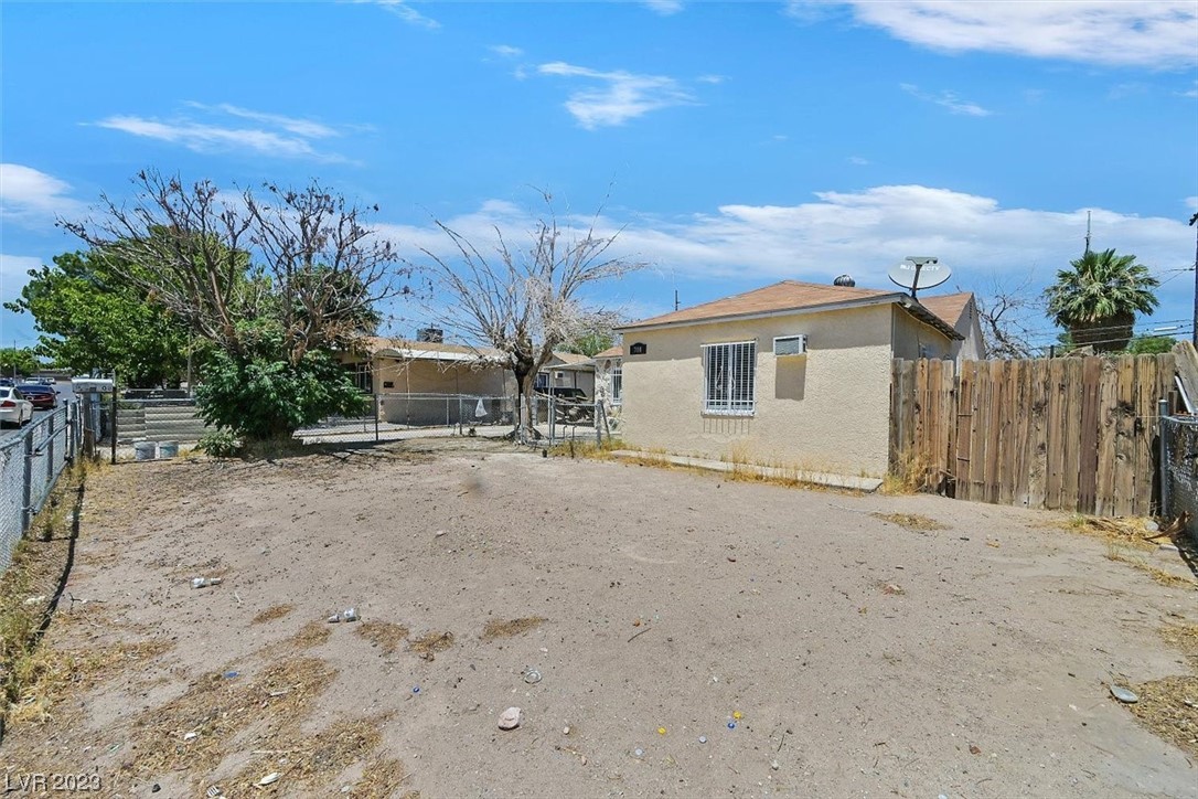 708 Lillis Avenue