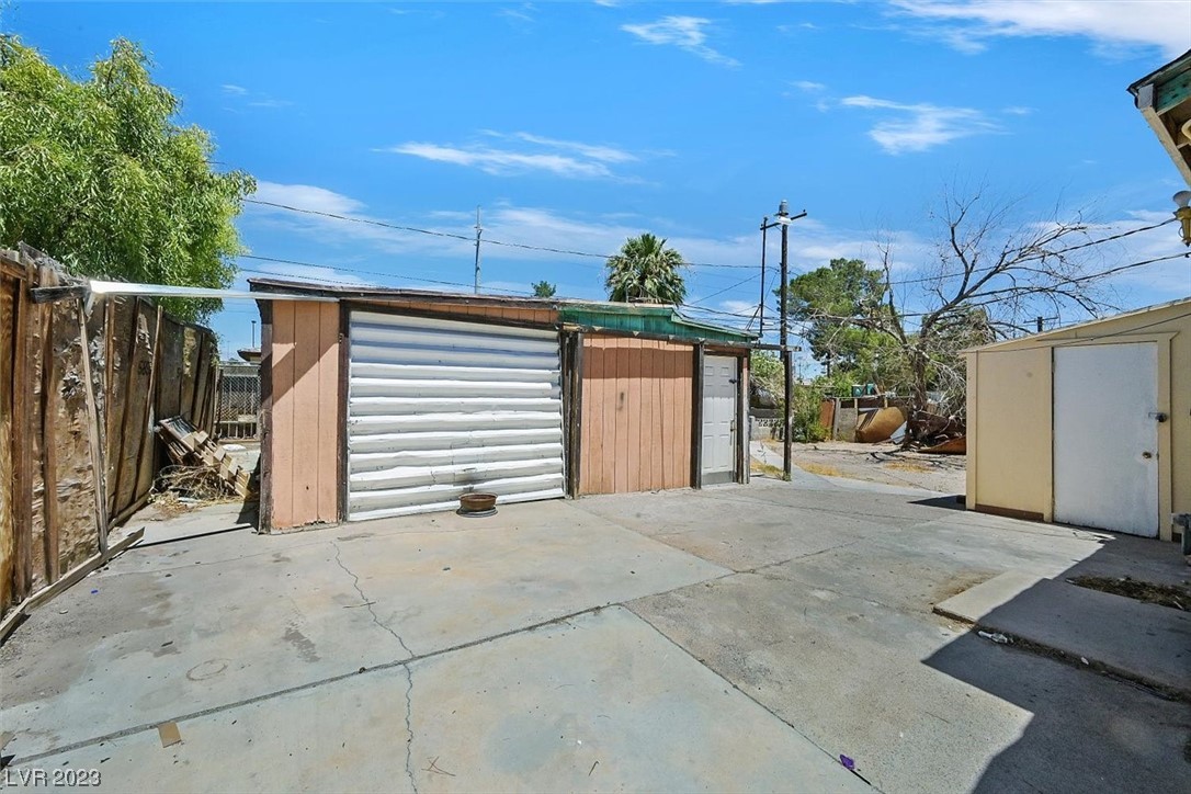 708 Lillis Avenue
