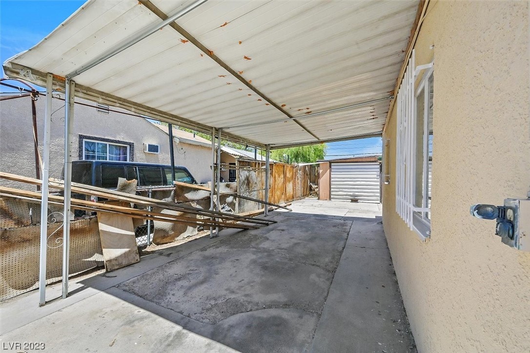 708 Lillis Avenue
