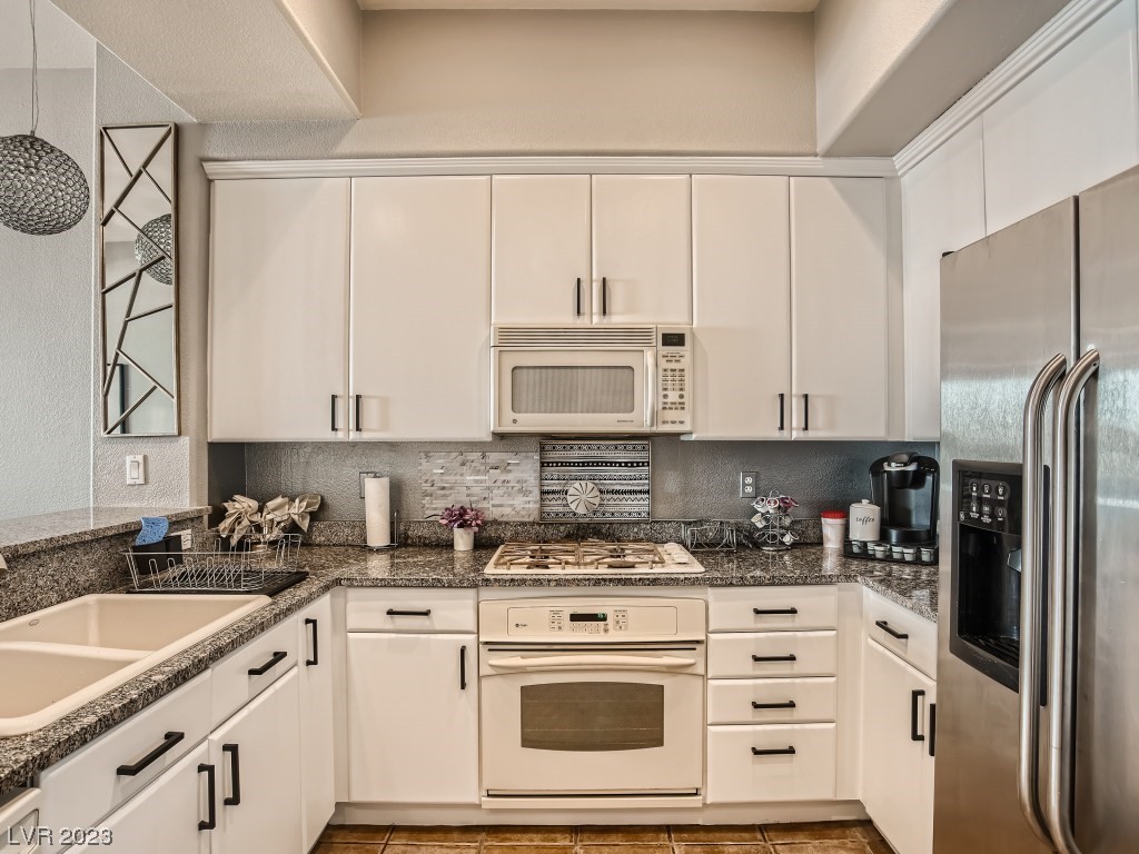 38 East Serene Avenue 218
