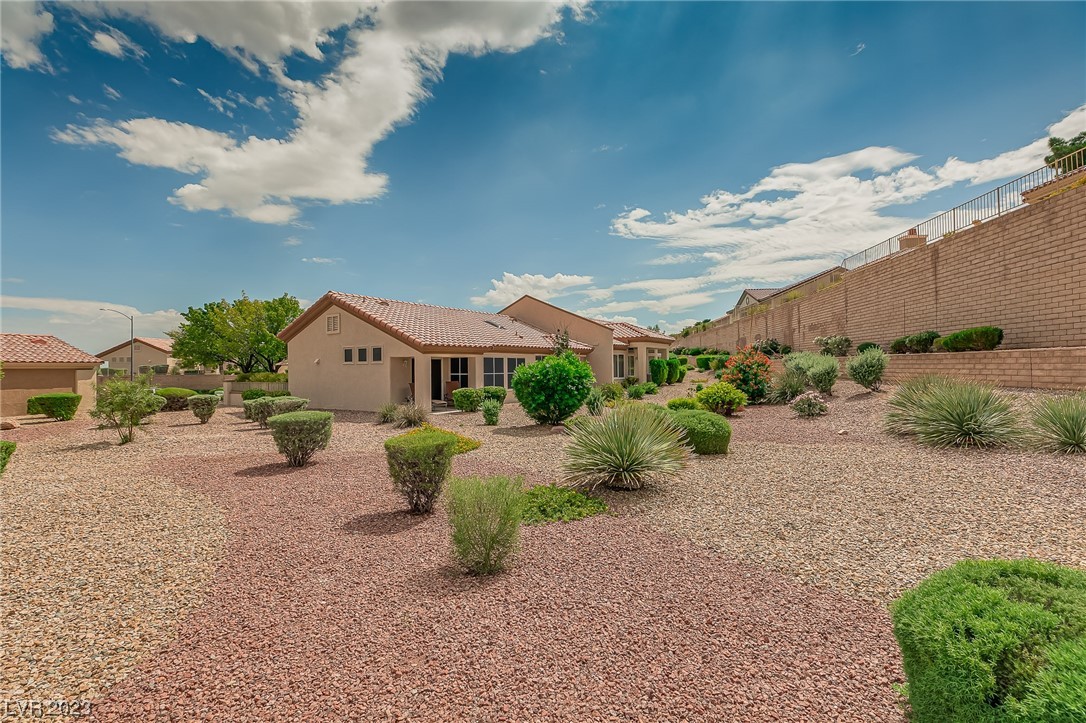 2737 Valley Downs Drive