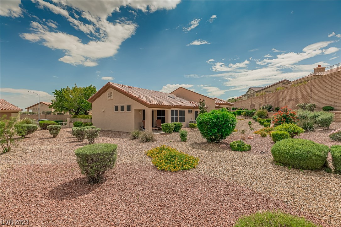 2737 Valley Downs Drive