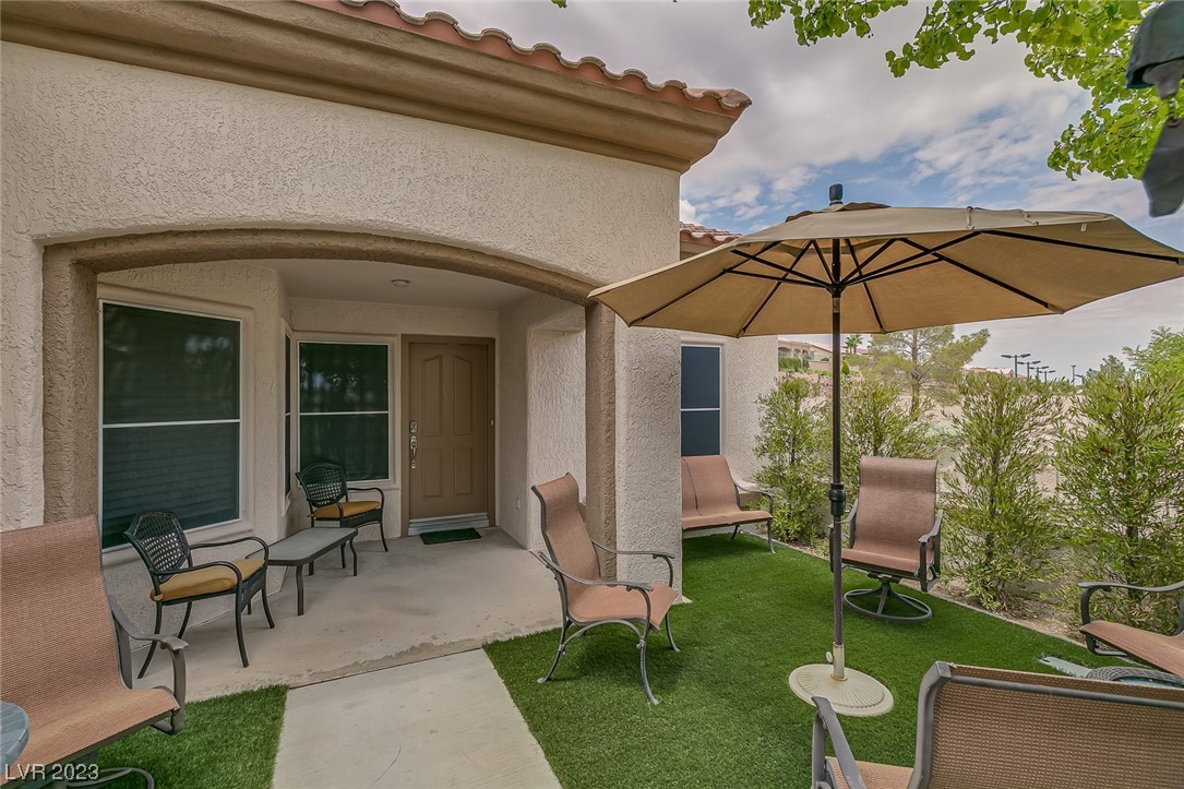 2737 Valley Downs Drive