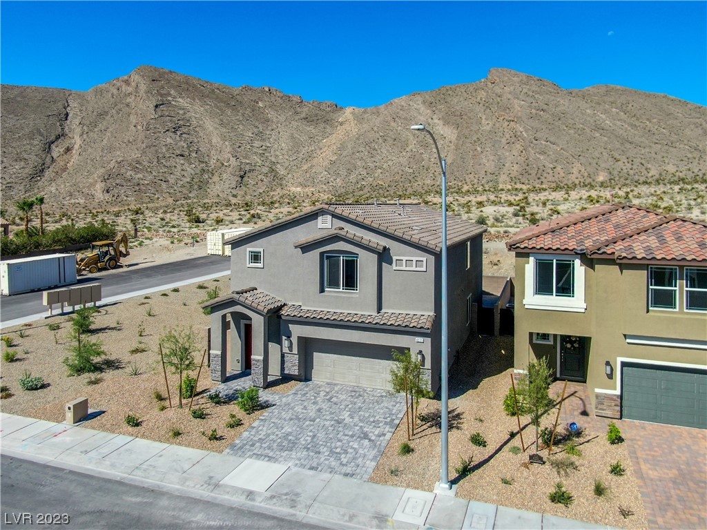 4225 Sago Lily Street