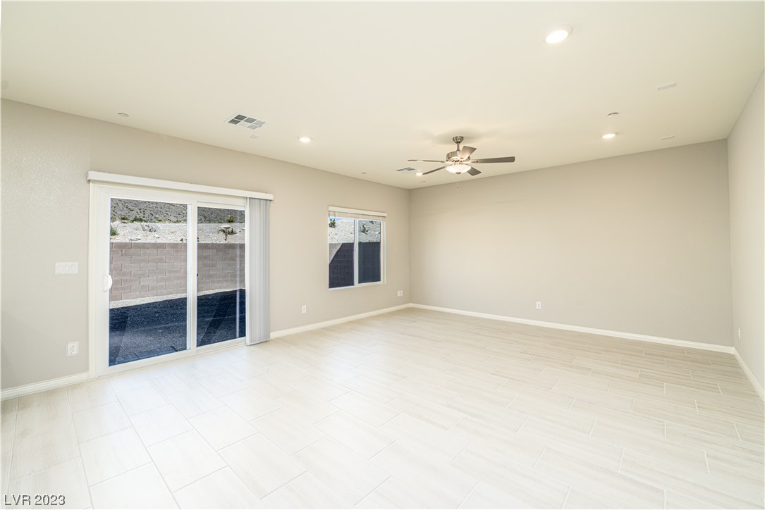 4225 Sago Lily Street