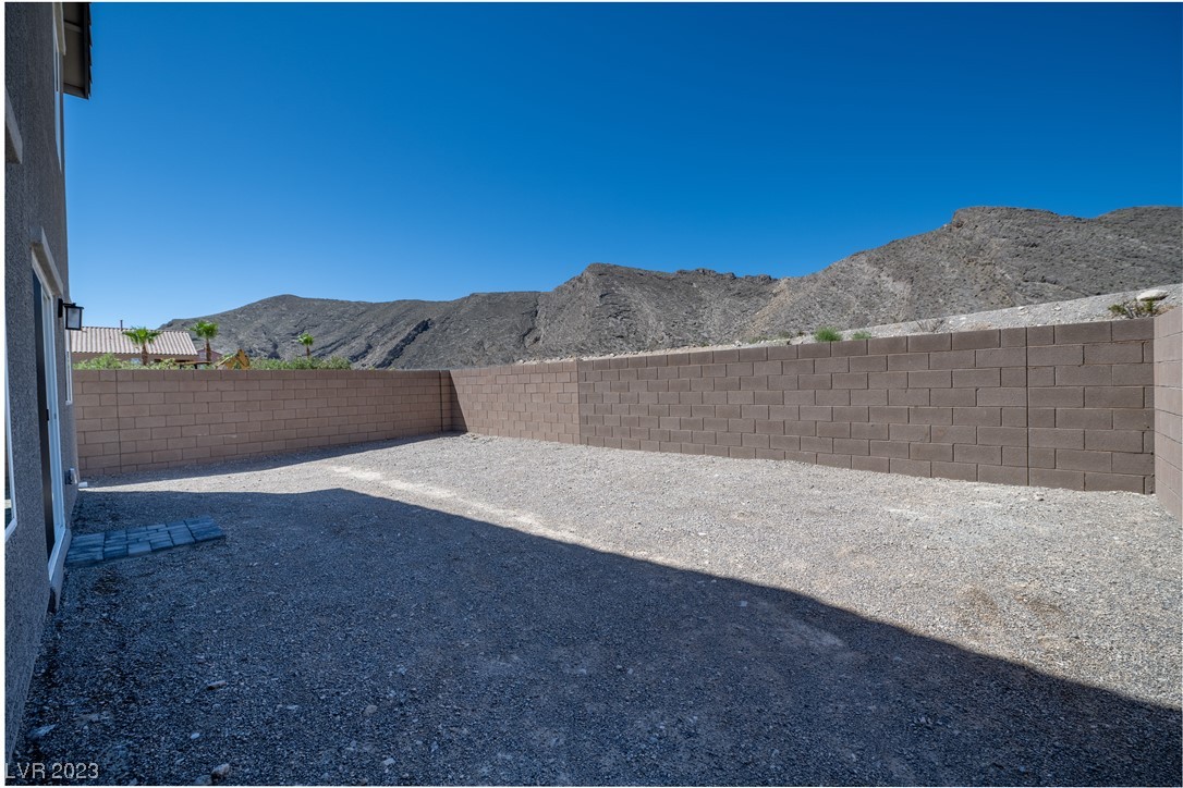 4225 Sago Lily Street